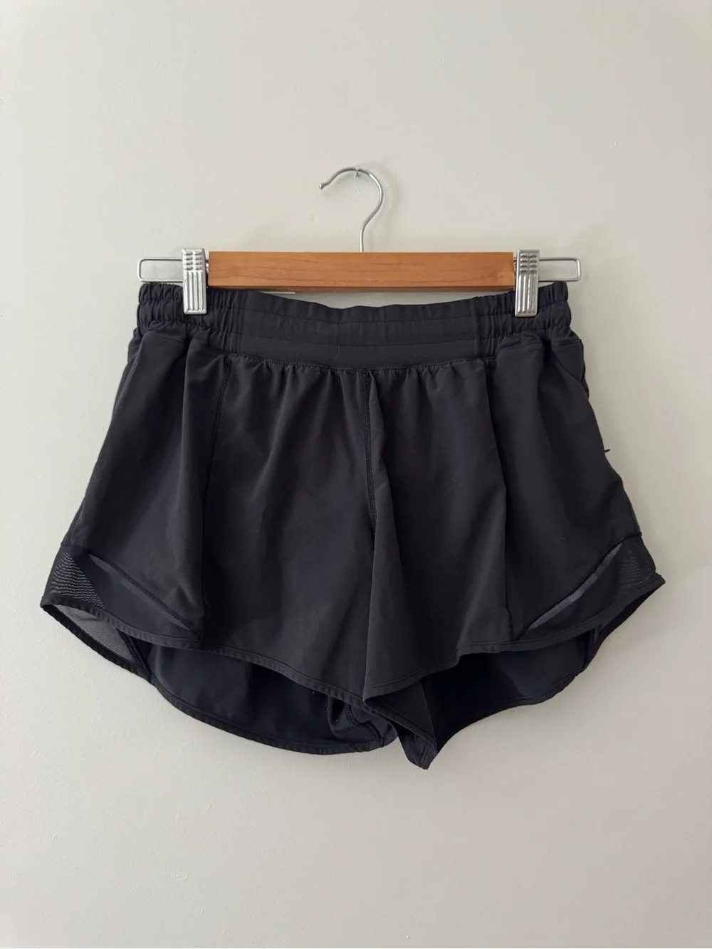 LULULEMON Hotty Hot Shorts Lined Black 8
